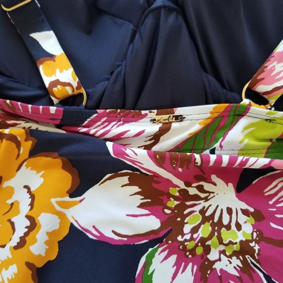 Anne Cole Tropical Bloom Twist Front Tankini Swim Top - Picture 7 of 9